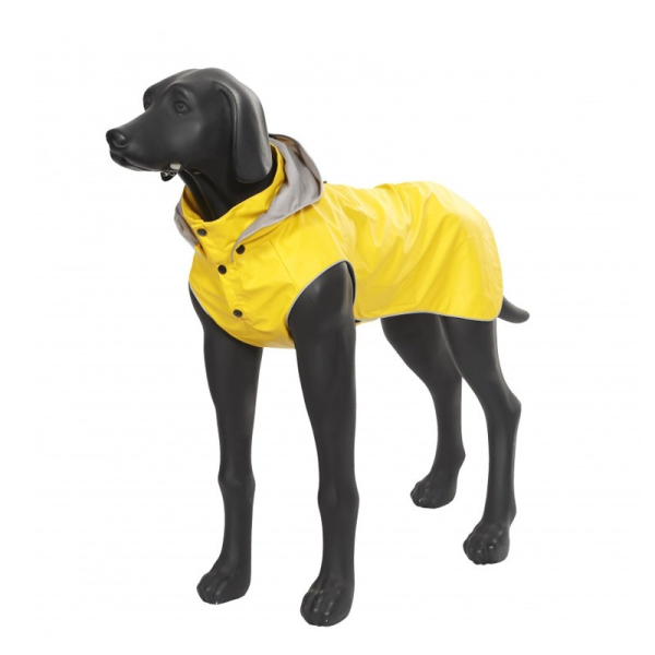 Manichino che mostra la vestibilità dell'impermeabile per cani giallo visto dal lato